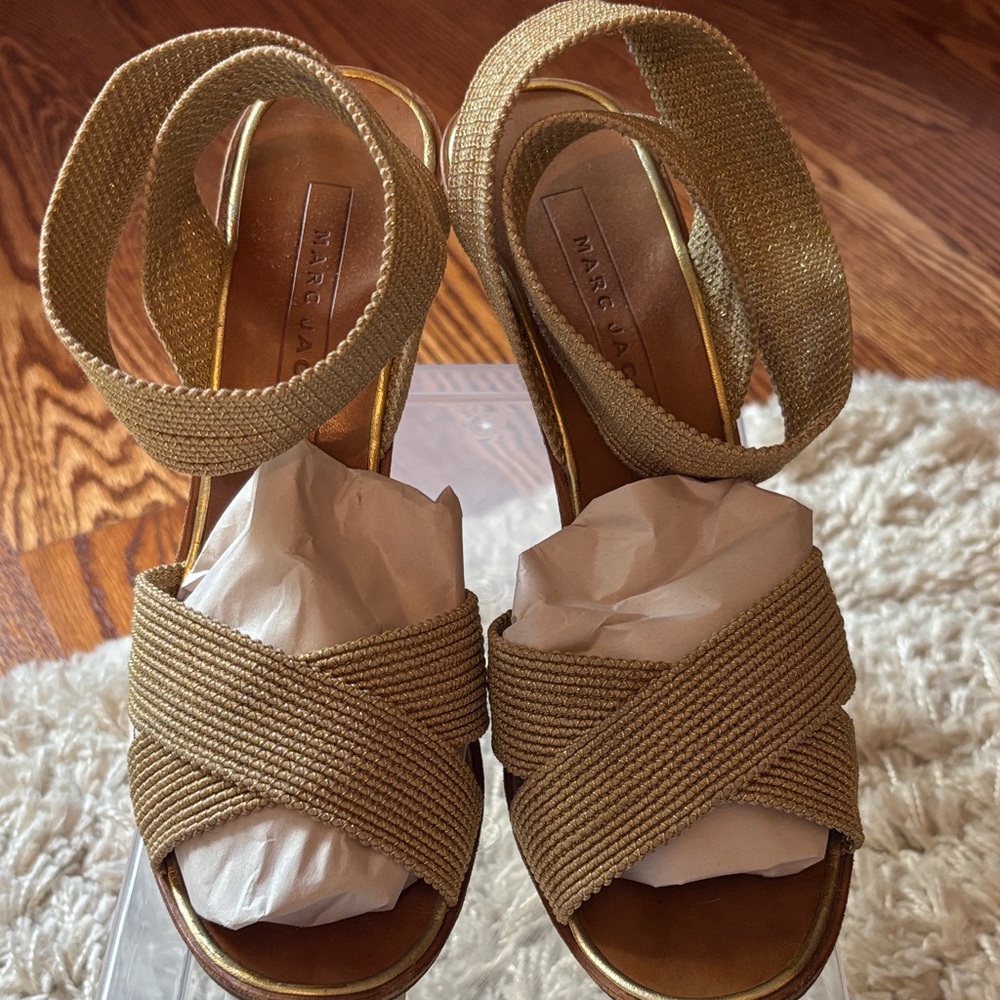 MARC JACOBS Tan with golden straps heels RARE VINTAGE